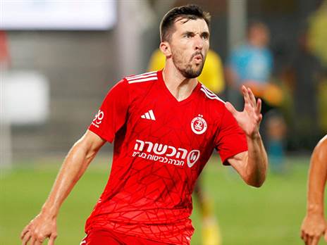 לא ישאר בהפועל. אוז`בולט (אלן שיבר)