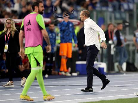 אלגרי איבד שליטה לקראת הסיום (Paolo Bruno/Getty Images)