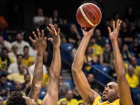 “דבקנו בתכנית המשחק“. קולסון (עודד קרני)