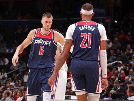 שימו עין על החברים מוושינגטון (Getty)