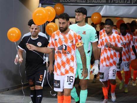 כולנו מתפללים לשובם של החטופים (צילום: בני יהודה)