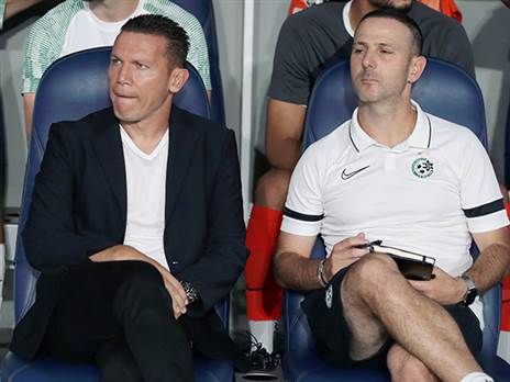 ברק בכר וגיא צרפתי. המאמן חזר, עוזר המאמן לא (אלן שיבר)