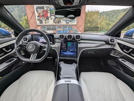 תא הנוסעים הגיע היישר מה-C קלאס