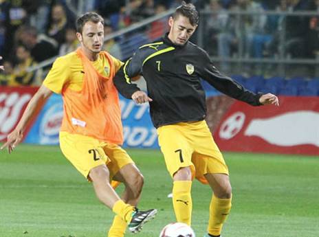 שוב בצהוב-שחור. אצילי