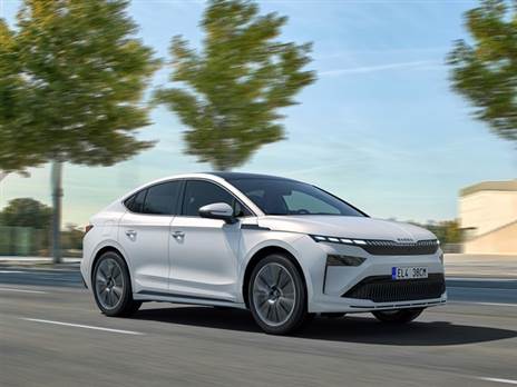 סוללות זהות, אבל הצטרף מנוע חדש