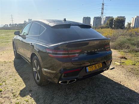 החלק האחורי משדרג את ההופעה האלגנטית