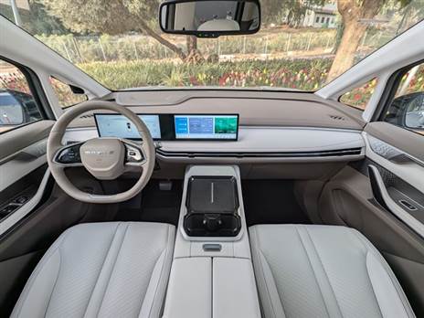 מבפנים לא תרגישו שאתם במיניוואן