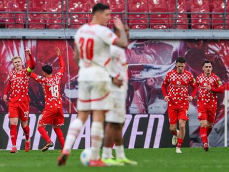 המקום הרביעי קורא (GETTY)