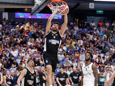 לביא מטביע (אלן שיבר)