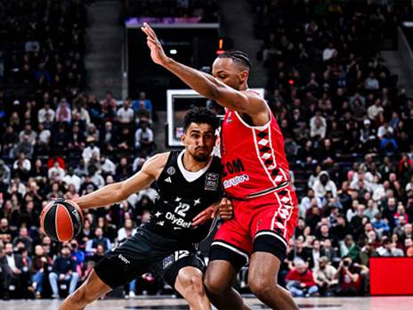 ראש בראש על חידוש אוטומטי (GETTY)