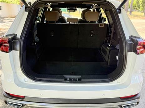 1,179 ליטר אם תקפלו את השורה השלישית