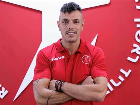 (הדר ואן קולא)