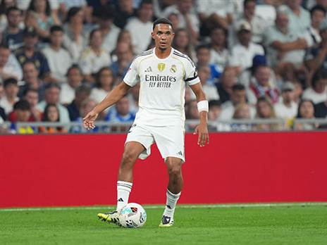 אלכסנדר-ארנולד. חוזר לאנפילד במחזור הרביעי (Angel Martinez/Getty Images)