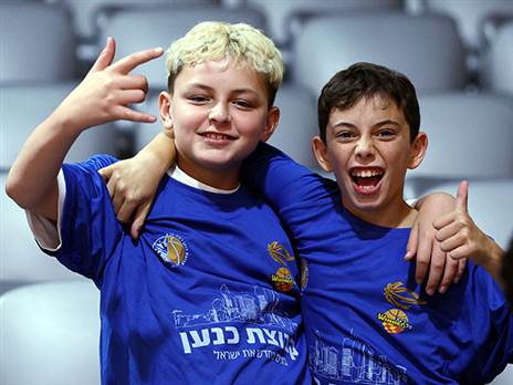 לא נהנו כל כך בסיום, אוהדי רמת גן (צילום: אלן שיבר)