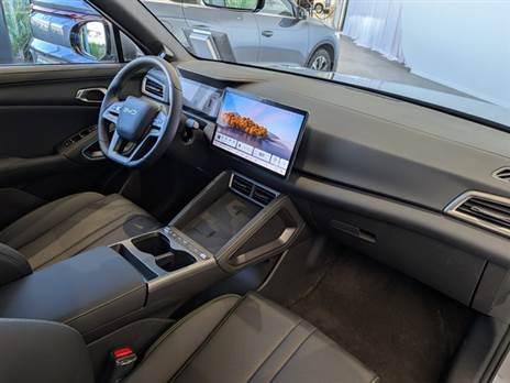 מבפנים אין הבדל בין החשמלי לפלאג-אין