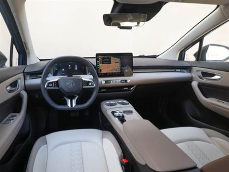 מסכים שגדלו בכמה אינצ`ים והפכו ברורים יותר