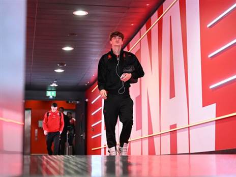 נולד אחרי שרונאלדו עבר לריאל מדריד (Stuart MacFarlane/Arsenal FC via Getty Images)