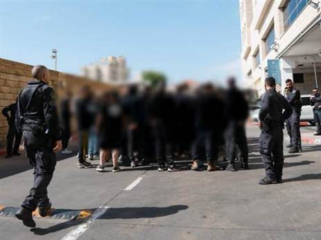 "התנהגות מבישה" (באדיבות דוברות המשטרה)