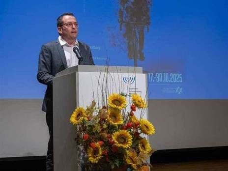 עדי רובינשטיין (צילום: שחר עזרן, הקונגרס היהודי העולמי)