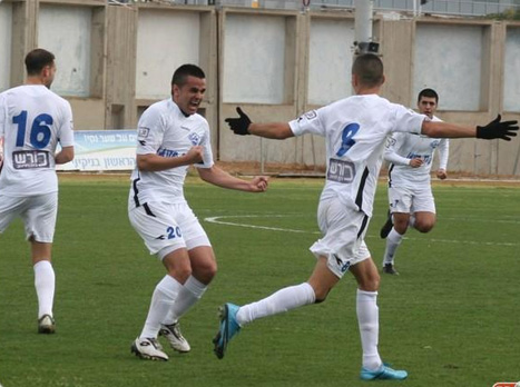 מי היה מאמין? מלכה ו-ויצמן מחזירים את קביליו למאבק העליה (דאבל פס)