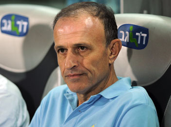 לא יגיע לעכו. מלמליאן