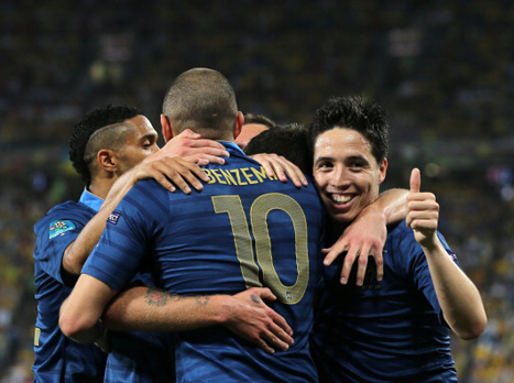 נאסרי וחברים. צרפת שוב מחייכת (GETTYIMAGES)