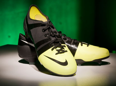 הנעליים החדשות של נייקי