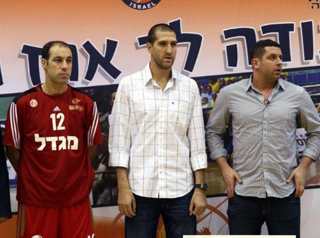 כץ בטקס. התרגש