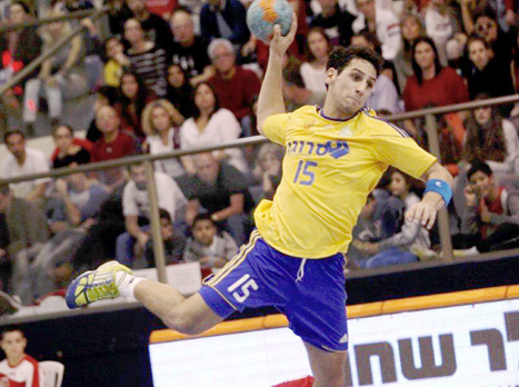 מכבי ראשל"צ. ניצחה בקושי (אלןשיבר)