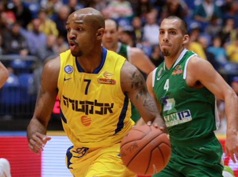 היקמן. מכוון גבוה (קובי אליהו, וואלה)