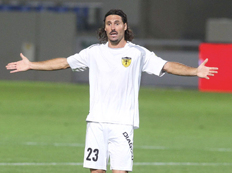 פרננדס. "הקללות הטריפו אותי" (אלן שיבר)