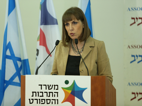 מתחילה לעבוד. לימור לבנת (קובי אליהו, וואלה)