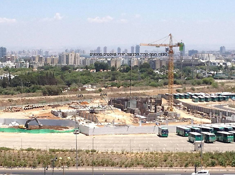 הבנייה בעיצומה