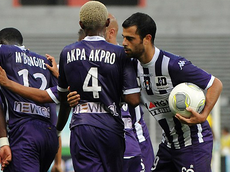 בן בסט. שער בכורה העונה (AFP)