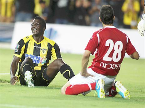 צפוי לפתוח בהרכב. בנגורה (אלן שיבר)