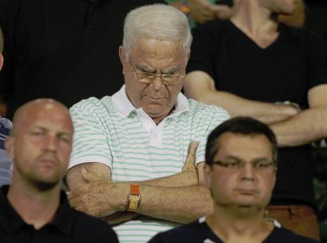 שחר, ימצא דרך להתייצב לפניהם? (אלן שיבר)