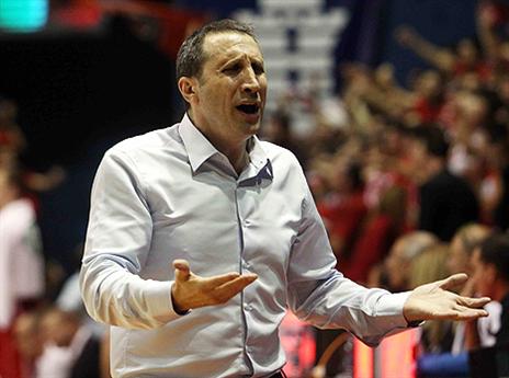 בלאט, חייב לעצור את כדור השלג