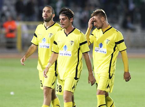 שום דבר לא עובד. שחקני בית"ר (אלן שיבר)