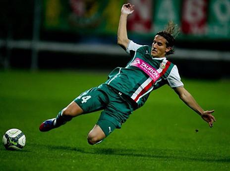 בפעולה. "מליקסון פתח את הדלת"