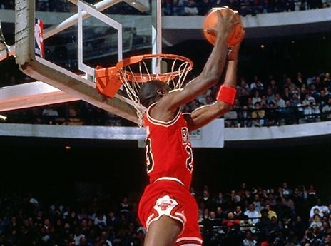 ג'ורדן. למה שכוכבים לא יבואו להטביע גם היום? (gettyimages)