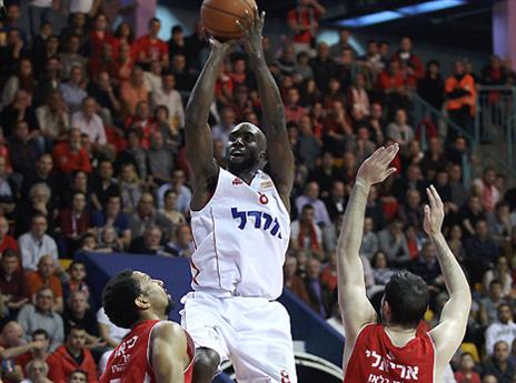 דופרי. לקח את תפקיד הכוכב (אלן שיבר)