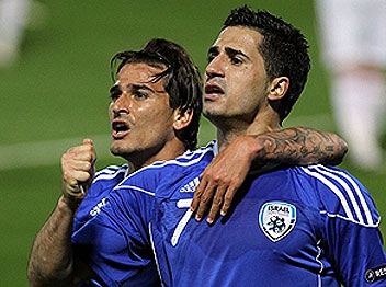 שוב בנבחרת. בוזגלו עם כיאל (אתר ההתאחדות)