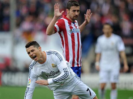 רונאלדו, דרש פנדל אחרי נגיעת יד (GETTYIMAGES)