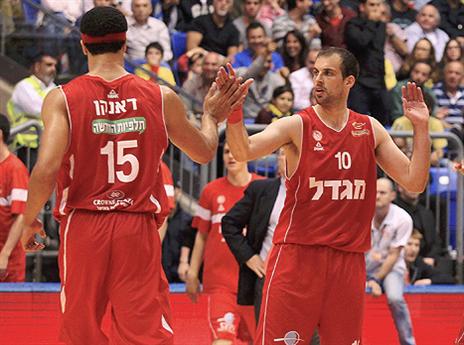 איש המשחק, איש השבוע. הלפרין (אלן שיבר)