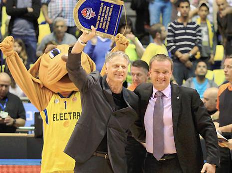 בהיכל עשו כבוד למיקי (אלן שיבר)