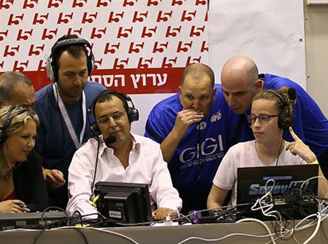 לקחו את ההחלטה הנכונה. השופטים מול המסכים