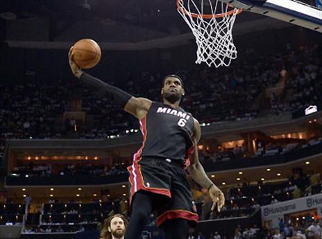 לברון, אותו כלום לא עוצר (GETTYIMAGES)