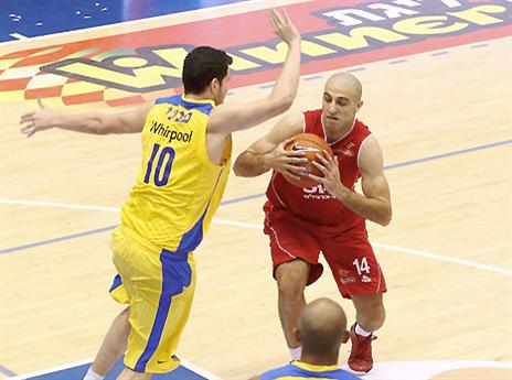 לימונד מול פניני. עוד פגישה בדרך (צילום: אלן שיבר)