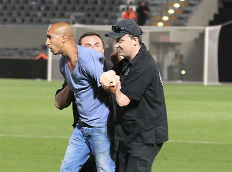 ואוהדים איבדו את זה לגמרי (אלן שיבר)