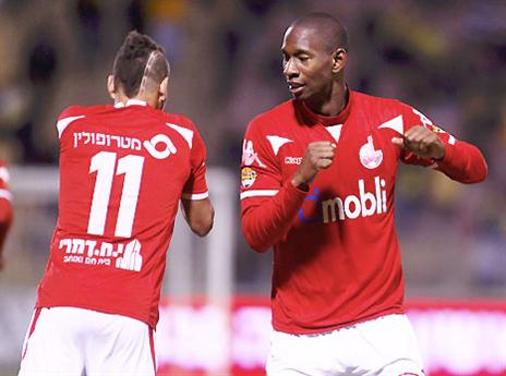 מחכים לתשובה ממנו. פלט (אלן שיבר)